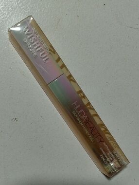 HUDA BEAUTY Silk Balm Honey Kiss - Iridescent Pink Green Tube with Gold Accents